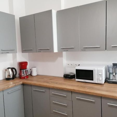 Hostel Tulip - Pokój 7 ze wspólną łazienką i kuchnią Szczecin Zewnętrze zdjęcie