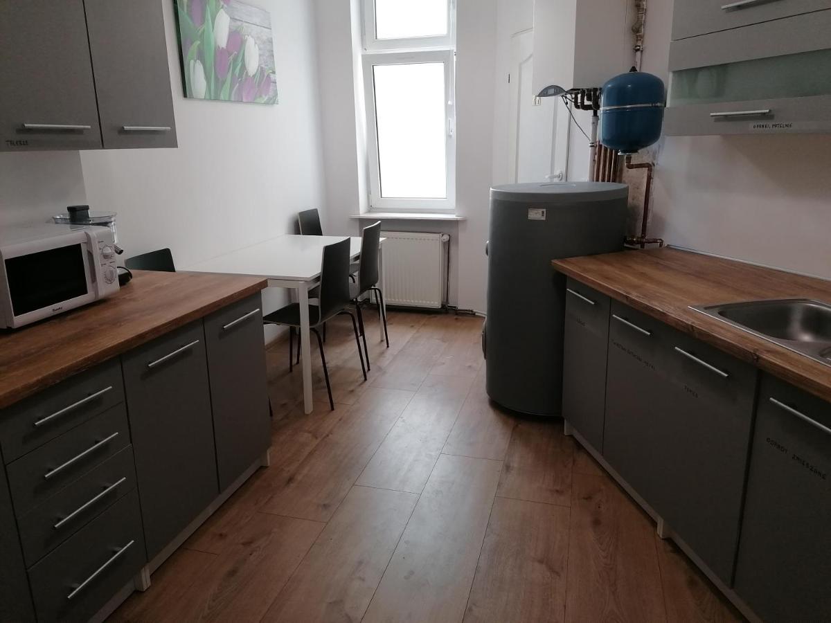 Hostel Tulip - Pokój 7 ze wspólną łazienką i kuchnią Szczecin Zewnętrze zdjęcie