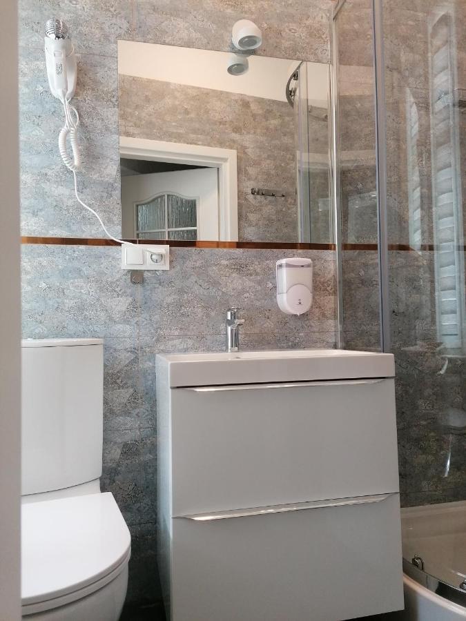 Hostel Tulip - Pokój 7 ze wspólną łazienką i kuchnią Szczecin Zewnętrze zdjęcie