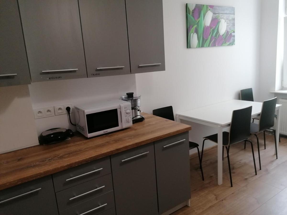 Hostel Tulip - Pokój 7 ze wspólną łazienką i kuchnią Szczecin Zewnętrze zdjęcie