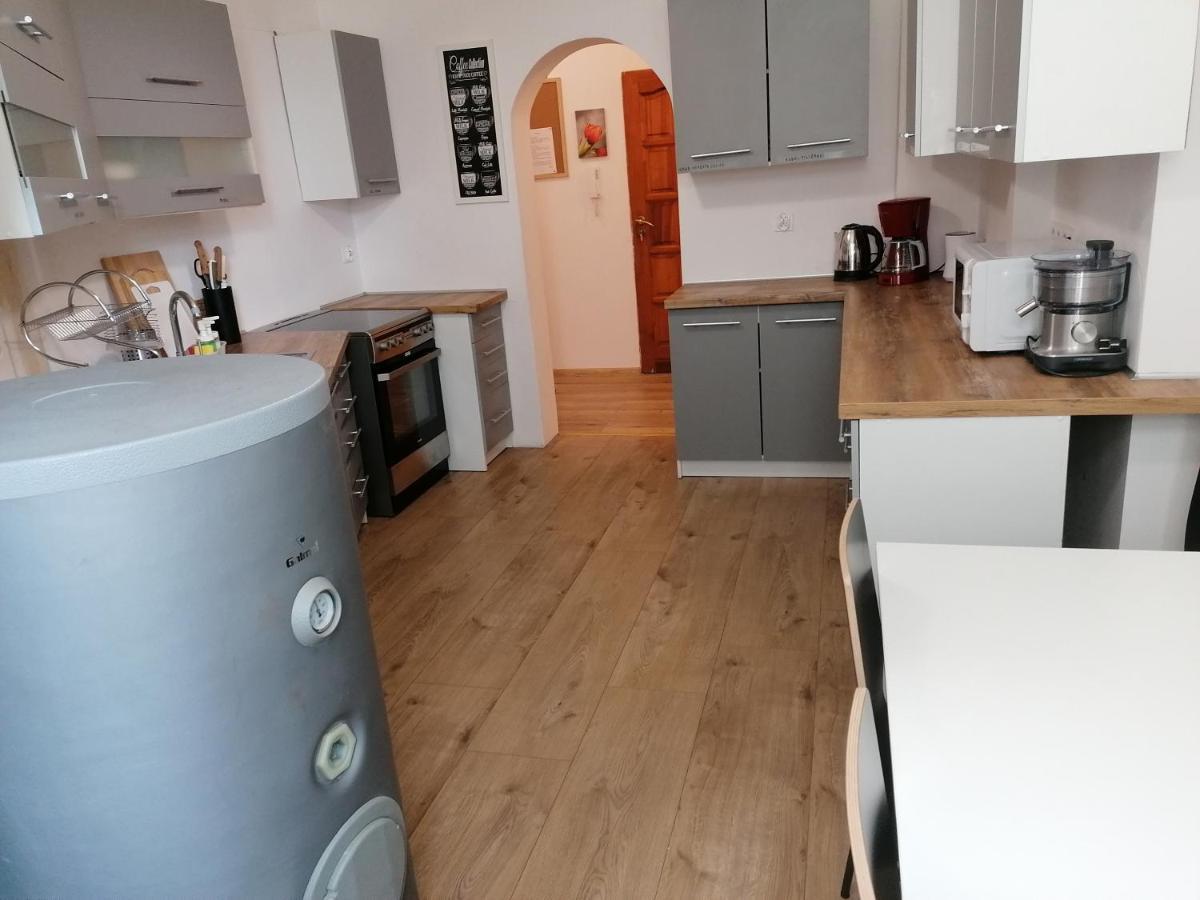 Hostel Tulip - Pokój 7 ze wspólną łazienką i kuchnią Szczecin Zewnętrze zdjęcie